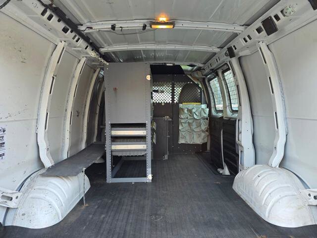 2012 Chevrolet Express 2500 in Blauvelt, NY 10913 - 18089419 35