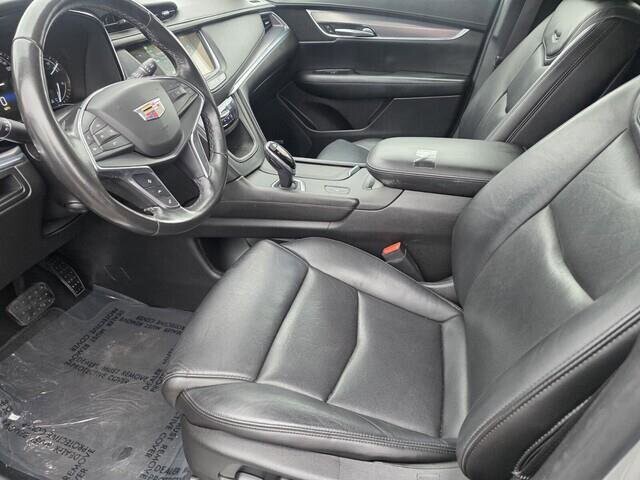 2018 Cadillac XT5 in Mesa, AZ 85212 - 18089420 14