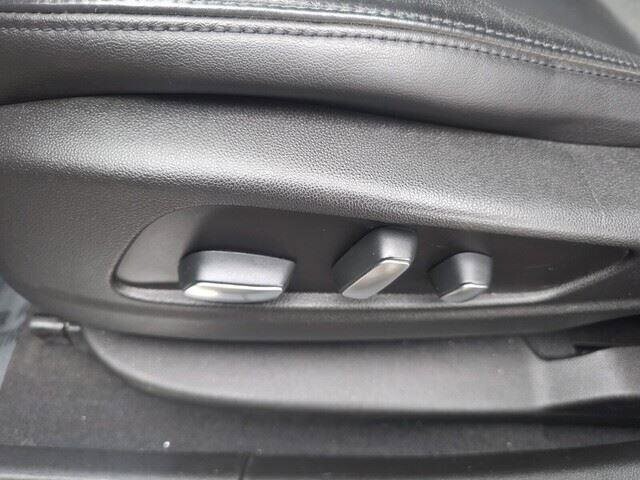 2018 Cadillac XT5 in Mesa, AZ 85212 - 18089420 17