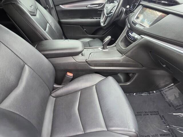 2018 Cadillac XT5 in Mesa, AZ 85212 - 18089420 32