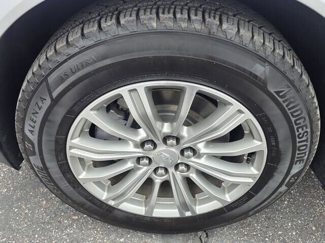 2018 Cadillac XT5 in Mesa, AZ 85212 - 18089420 12