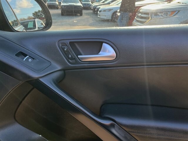 2013 Volkswagen Tiguan in Greenville, SC 29607 - 18089432 10