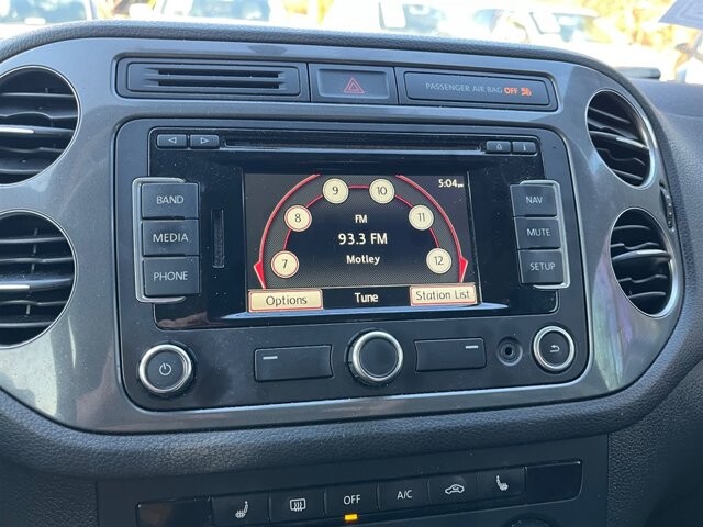 2013 Volkswagen Tiguan in Greenville, SC 29607 - 18089432 30