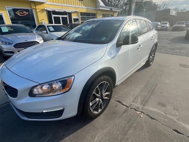 2016 Volvo V60 in Greenville, SC 29607 - 18089433 7