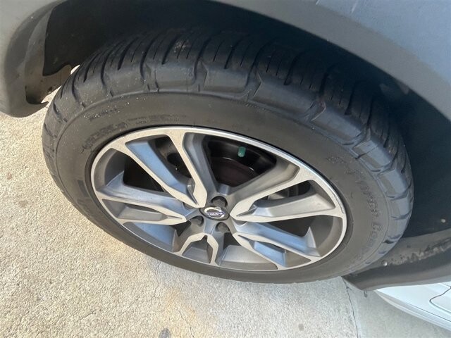 2016 Volvo V60 in Greenville, SC 29607 - 18089433 10