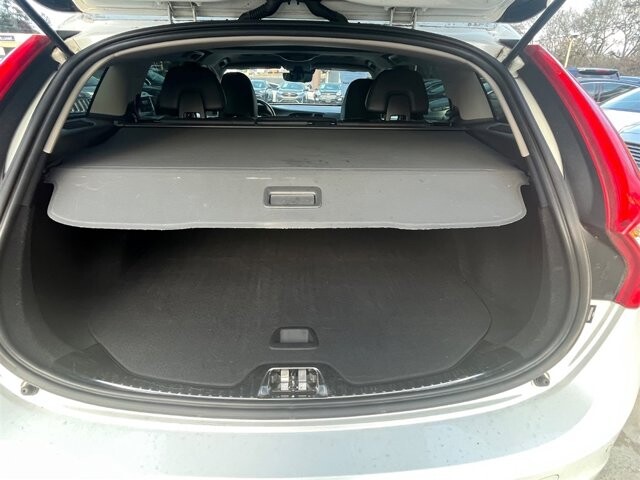 2016 Volvo V60 in Greenville, SC 29607 - 18089433 24