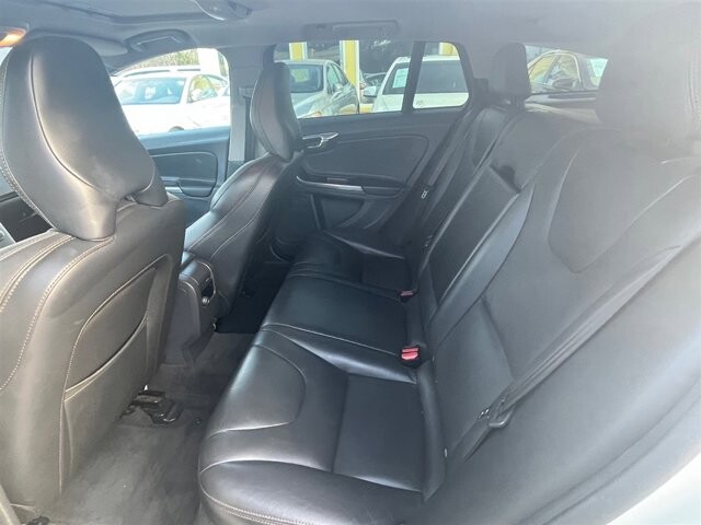 2016 Volvo V60 in Greenville, SC 29607 - 18089433 27