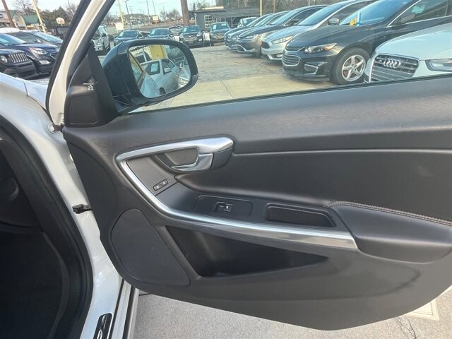 2016 Volvo V60 in Greenville, SC 29607 - 18089433 14
