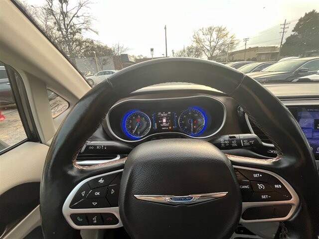 2017 Chrysler Pacifica in Greenville, SC 29607 - 18089434 29