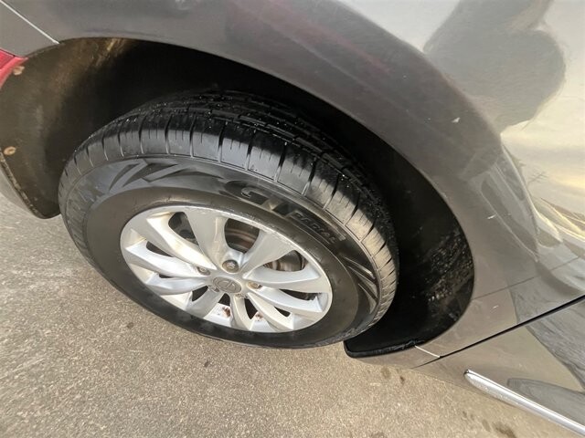 2017 Chrysler Pacifica in Greenville, SC 29607 - 18089434 10