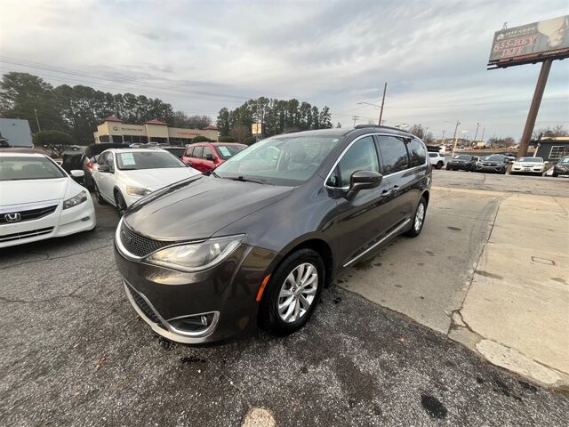 2017 Chrysler Pacifica in Greenville, SC 29607 - 18089434 7