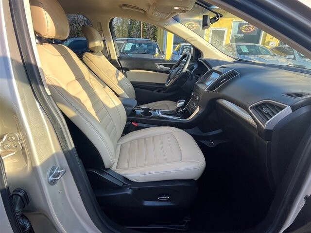 2017 Ford Edge in Greenville, SC 29607 - 18089437 11