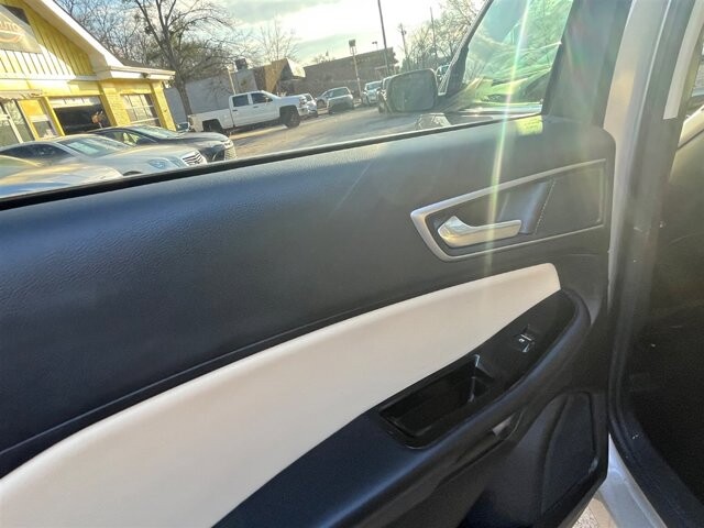 2017 Ford Edge in Greenville, SC 29607 - 18089437 21