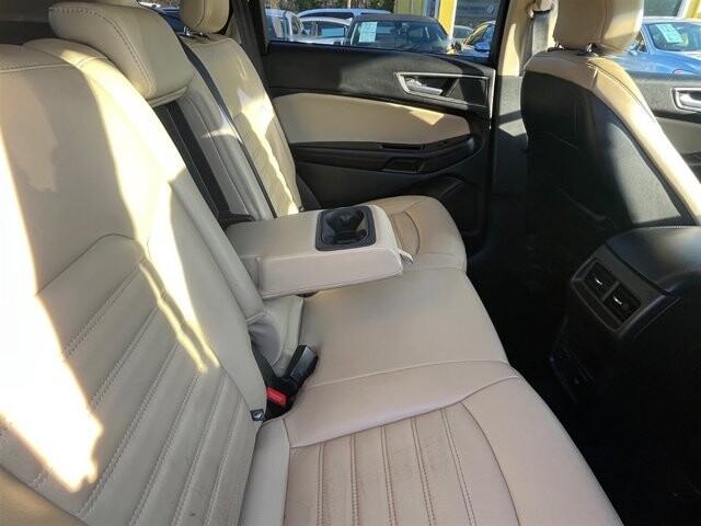 2017 Ford Edge in Greenville, SC 29607 - 18089437 17