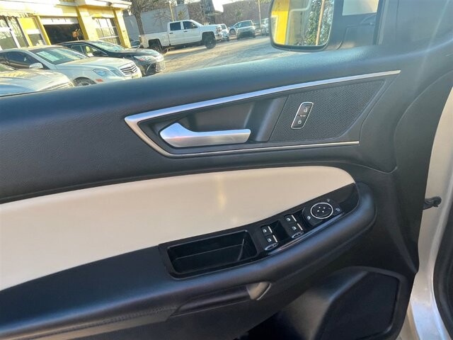 2017 Ford Edge in Greenville, SC 29607 - 18089437 24