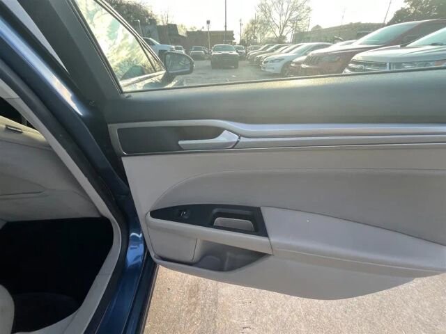 2018 Ford Fusion in Greenville, SC 29607 - 18089438 15