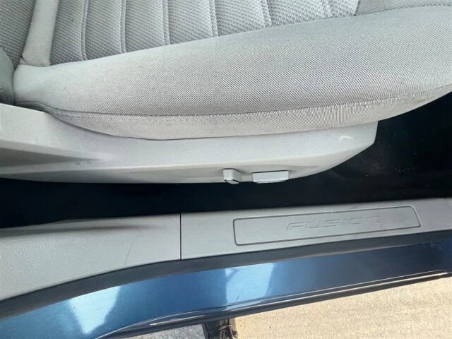 2018 Ford Fusion in Greenville, SC 29607 - 18089438 12