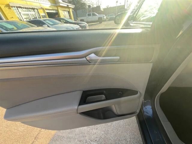 2018 Ford Fusion in Greenville, SC 29607 - 18089438 21