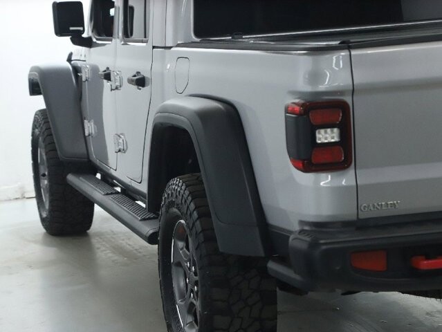 2020 Jeep Gladiator in Bedford, OH 44146 - 18089439 40