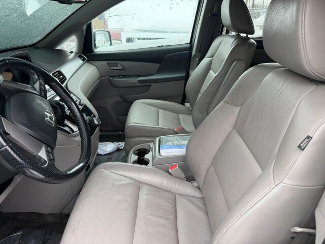 2011 Honda Odyssey in Euclid, OH 44040 - 18089445 3