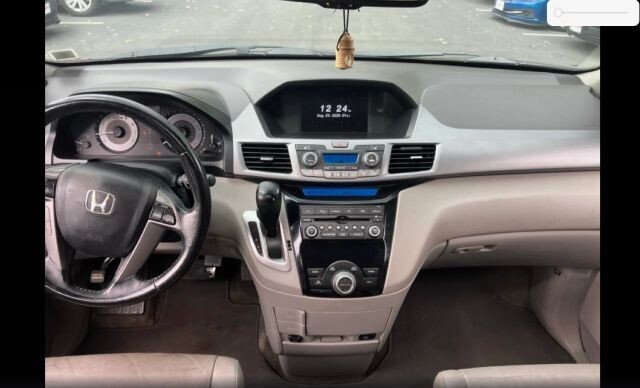 2011 Honda Odyssey in Euclid, OH 44040 - 18089445 8