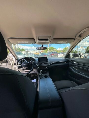 2019 Nissan Altima in Euclid, OH 44040 - 18089449 4