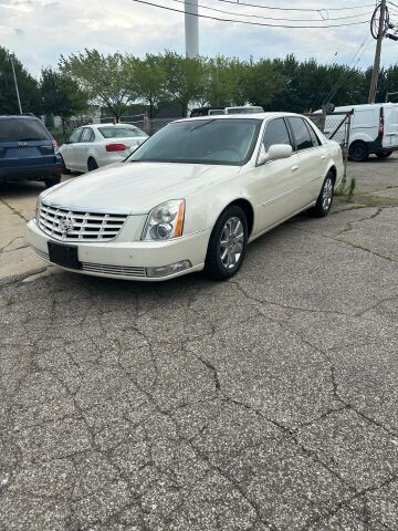 2011 Cadillac DTS in Euclid, OH 44040 - 18089451 3