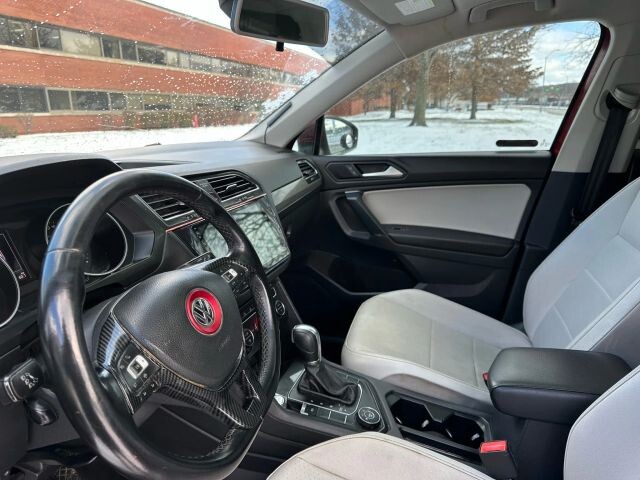 2019 Volkswagen Tiguan in Euclid, OH 44040 - 18089460 10