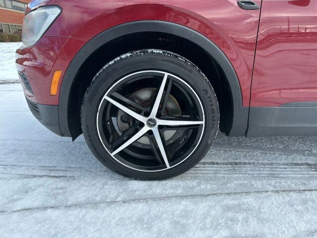 2019 Volkswagen Tiguan in Euclid, OH 44040 - 18089460 5
