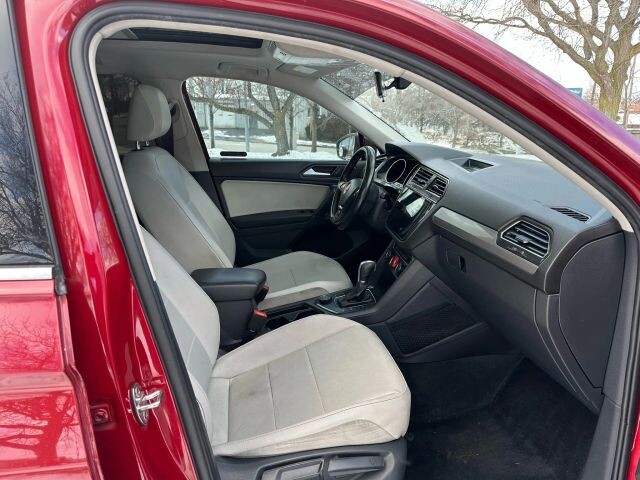 2019 Volkswagen Tiguan in Euclid, OH 44040 - 18089460 6