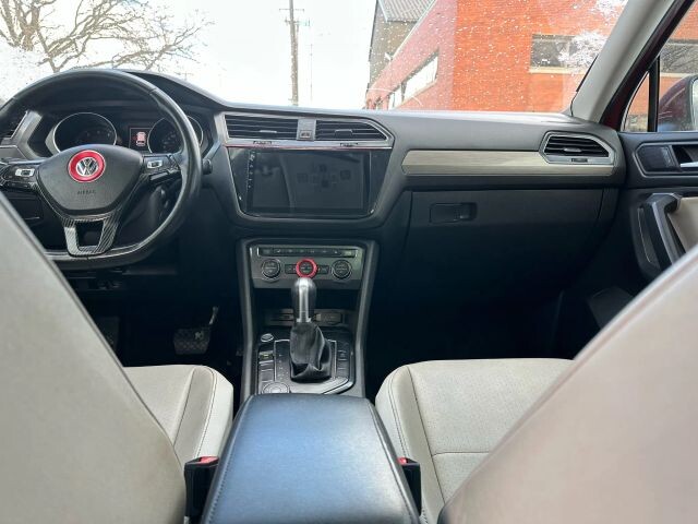 2019 Volkswagen Tiguan in Euclid, OH 44040 - 18089460 11