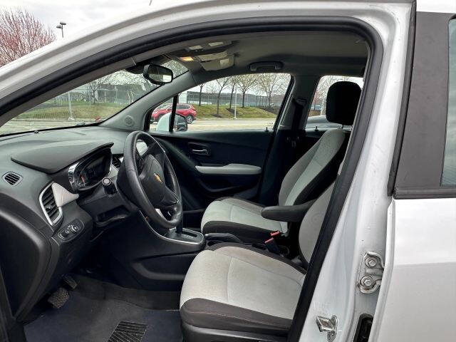 2017 Chevrolet Trax in Euclid, OH 44040 - 18089463 9