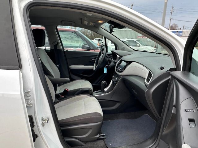 2017 Chevrolet Trax in Euclid, OH 44040 - 18089463 10