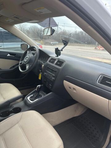 2014 Volkswagen Jetta in Euclid, OH 44040 - 18089471 4