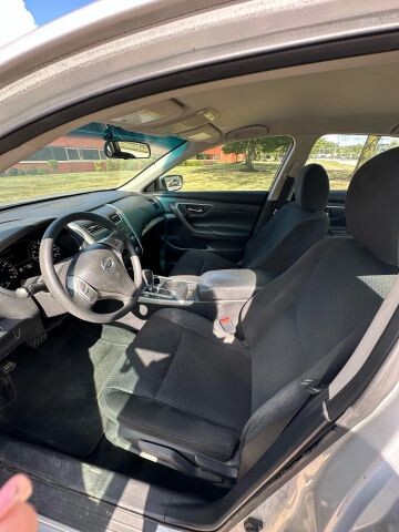 2015 Nissan Altima in Euclid, OH 44040 - 18089473 6