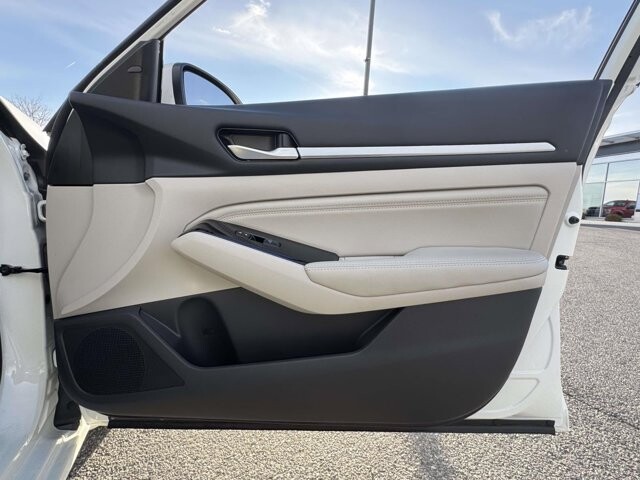 2022 Nissan Altima in Winchester, VA 22602 - 18089488 8