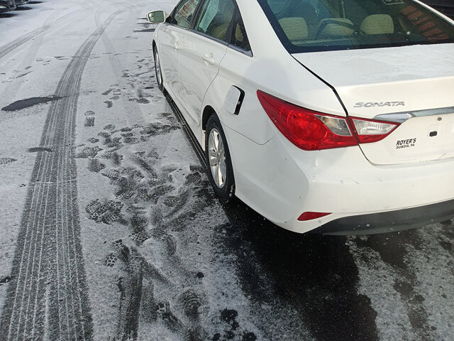 2014 Hyundai Sonata in DuBois, PA 15801 - 18089493 8
