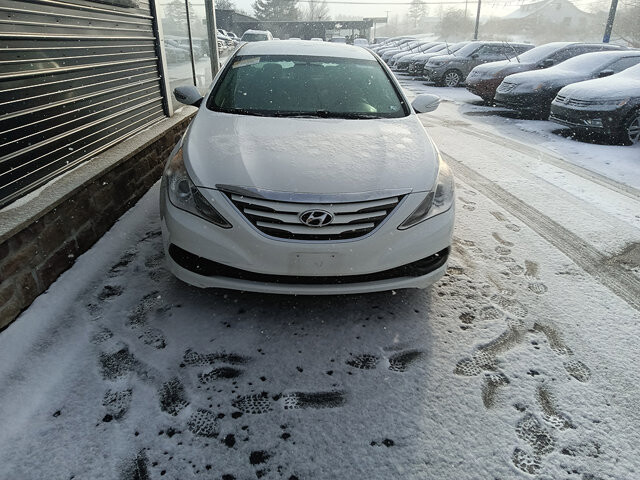 2014 Hyundai Sonata in DuBois, PA 15801 - 18089493 3
