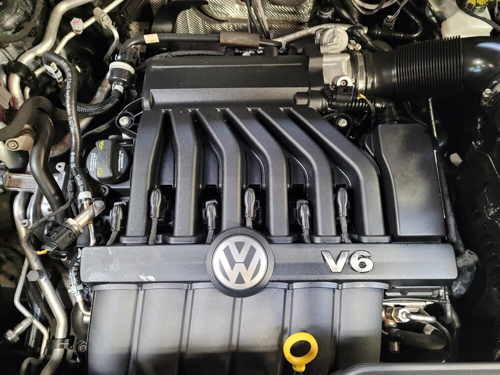 2019 Volkswagen Atlas in Fresno, CA 93726 - 18089498 30