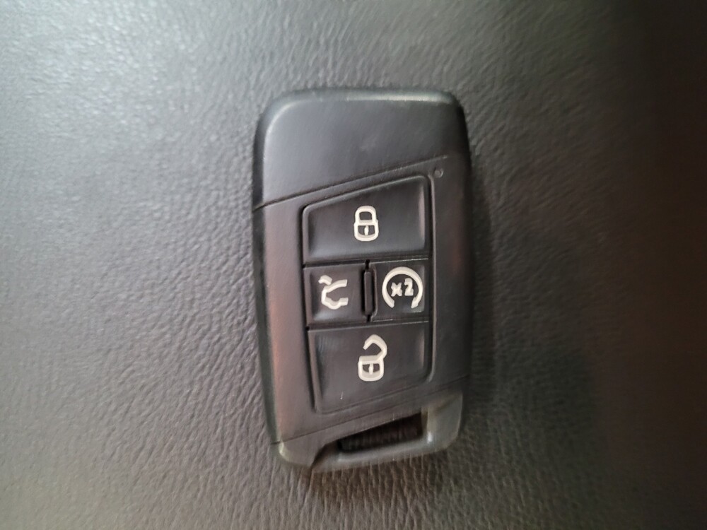 2019 Volkswagen Atlas in Fresno, CA 93726 - 18089498 32