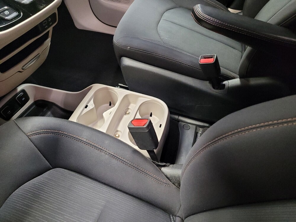 2017 Chrysler Pacifica in Montclair, CA 91763 - 18089499 26