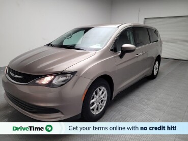 2017 Chrysler Pacifica in Montclair, CA 91763