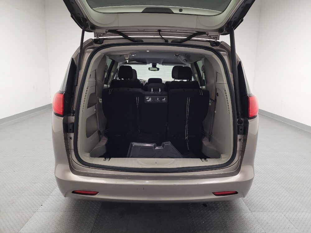 2017 Chrysler Pacifica in Montclair, CA 91763 - 18089499 29