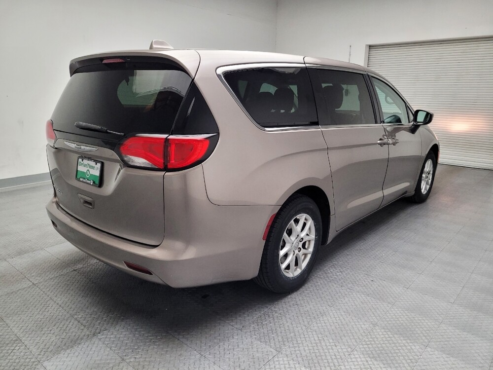 2017 Chrysler Pacifica in Montclair, CA 91763 - 18089499 9