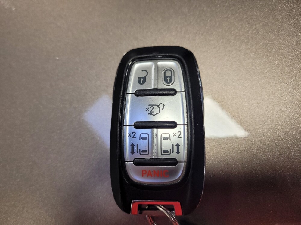 2017 Chrysler Pacifica in Montclair, CA 91763 - 18089499 32