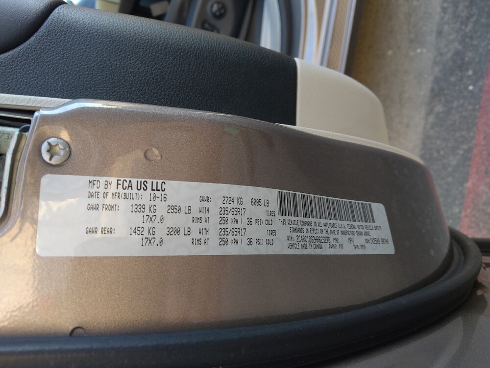 2017 Chrysler Pacifica in Montclair, CA 91763 - 18089499 33