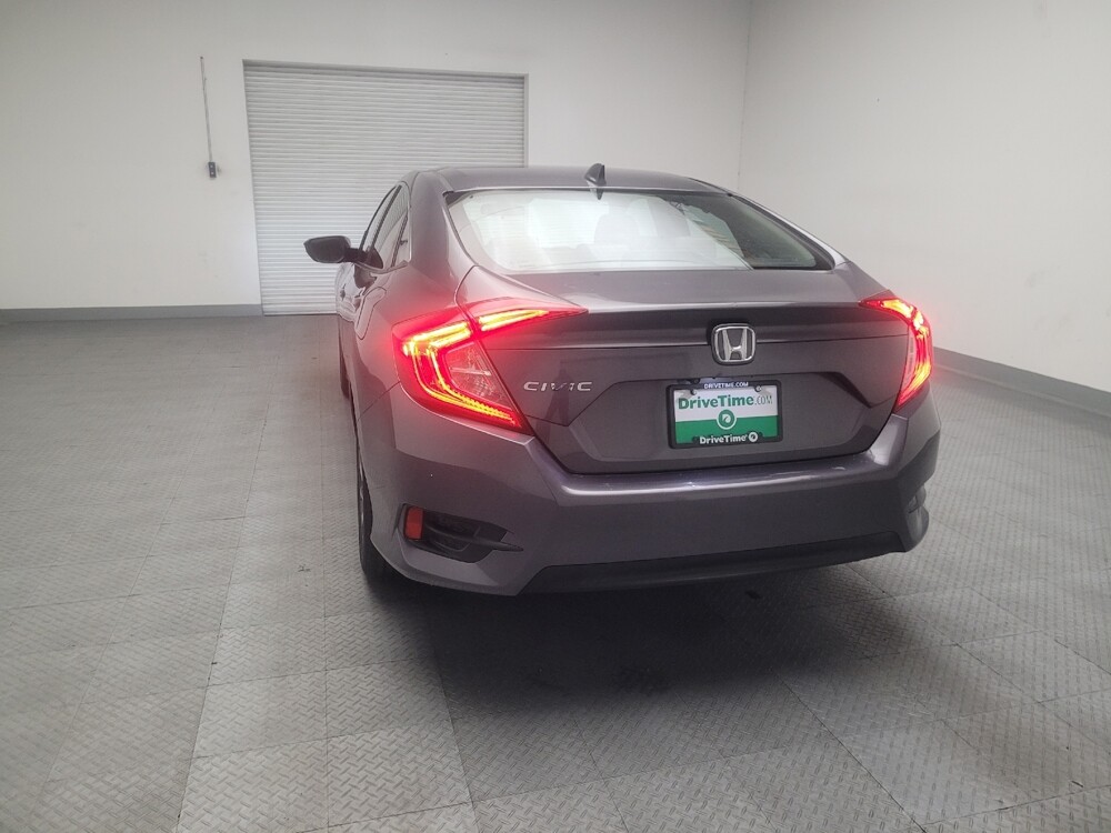 2018 Honda Civic in Fresno, CA 93726 - 18089506 6