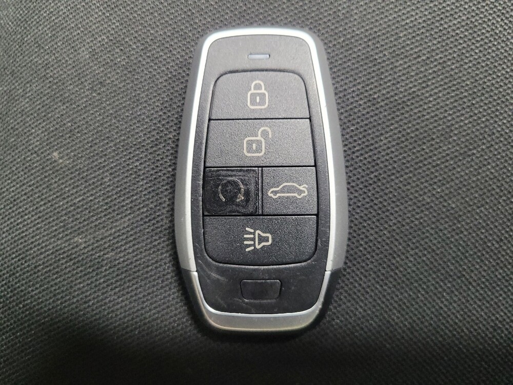 2022 Nissan Versa in Union City, GA 30291 - 18089525 32