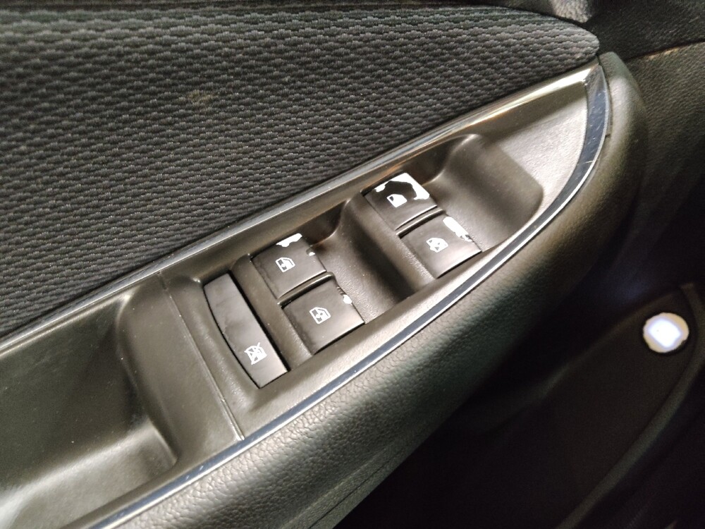 2017 Chevrolet Cruze in Oklahoma City, OK 73139 - 18089537 27