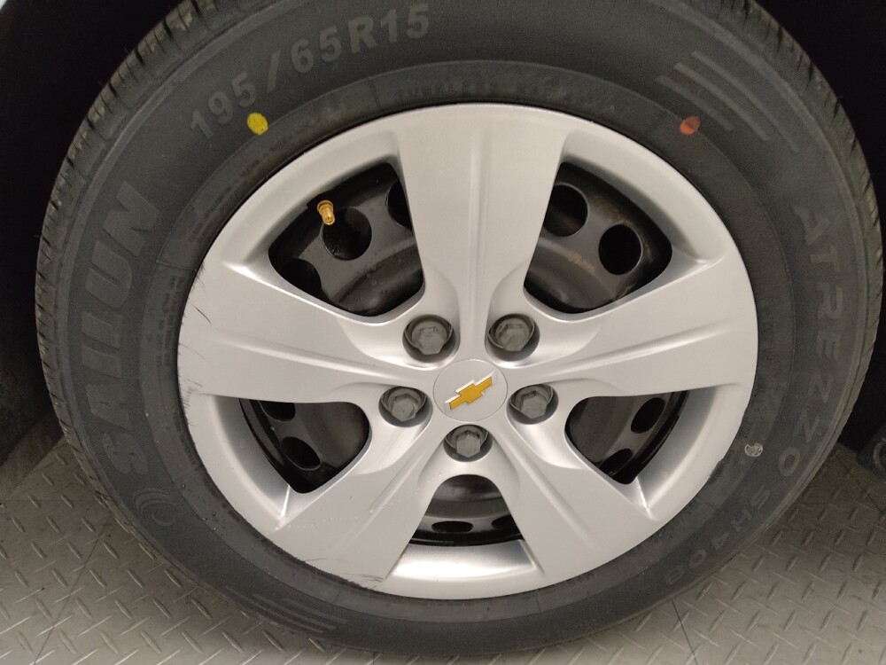 2017 Chevrolet Cruze in Oklahoma City, OK 73139 - 18089537 31